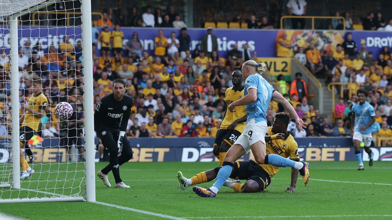 ผลบอล แมนเชสเตอร์ ซิตี้ บุกถล่ม วูล์ฟแฮมป์ตัน 4-0