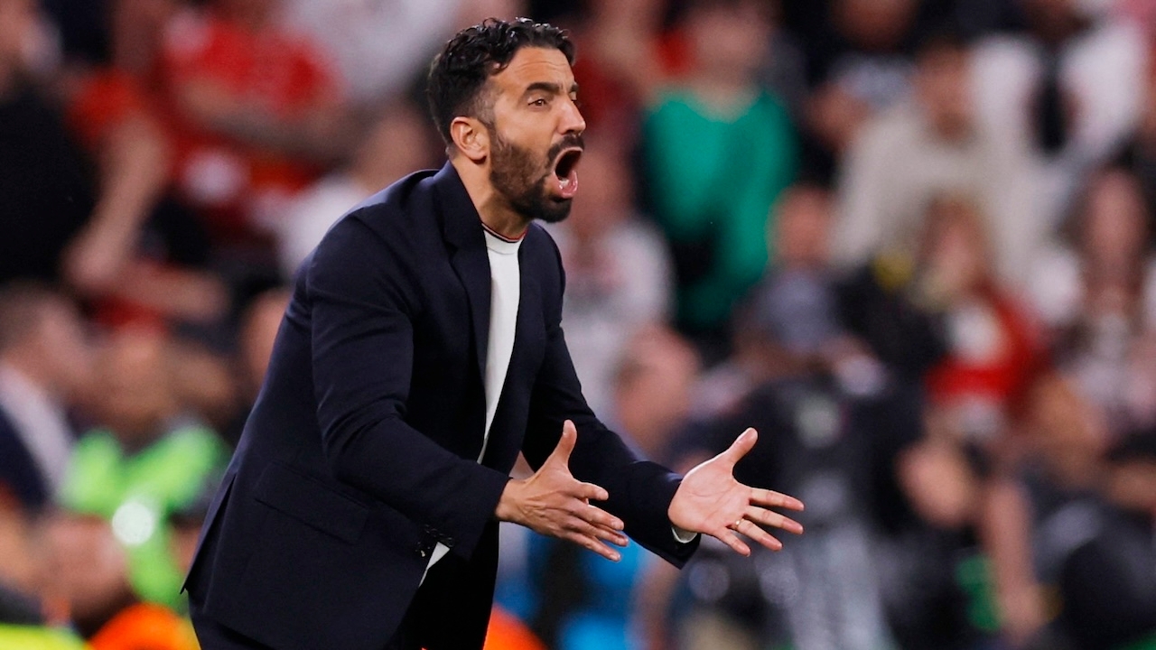  อโมริม ไม่หวั่นเก้าอี้ร้อน แม้แมนยูจมที่ 14 พรีเมียร์ลีก